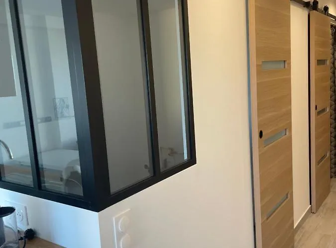 아파트 Pieds Dans L'eau Vue Les Mimosas *